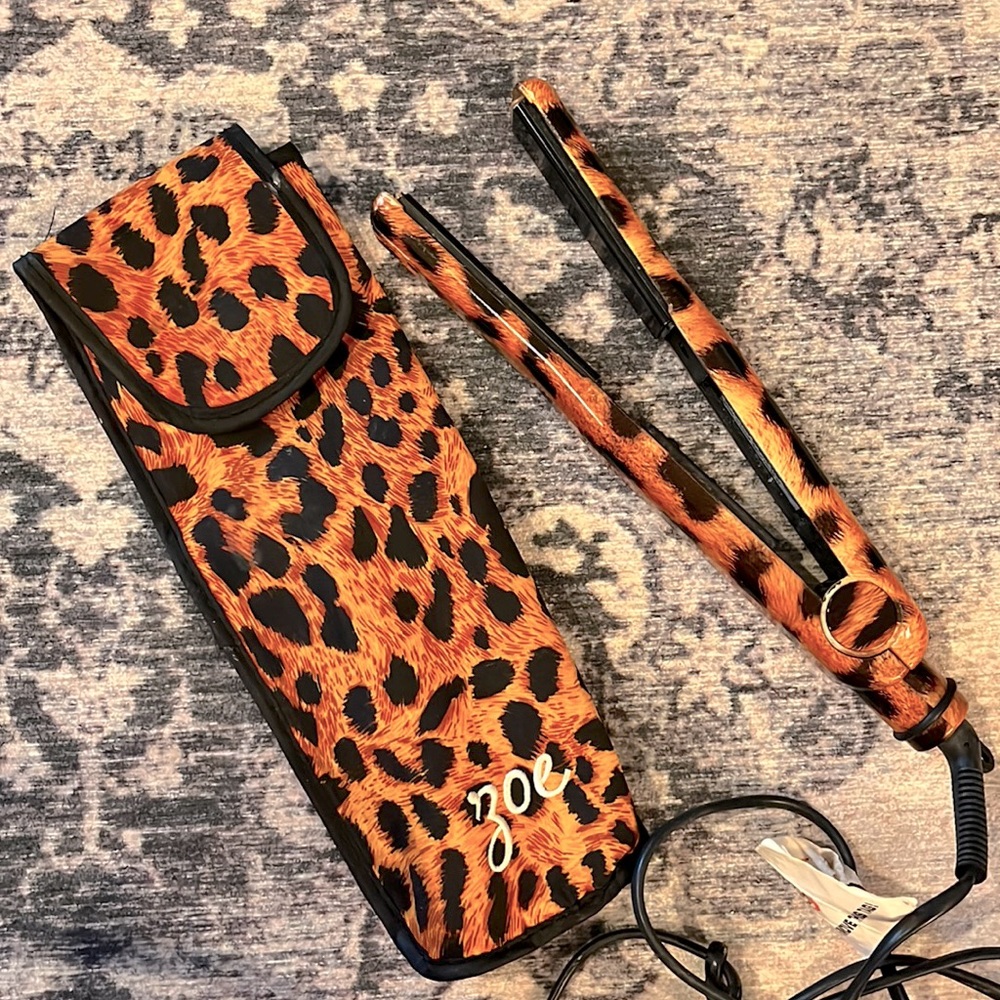 Zoe Flat iron